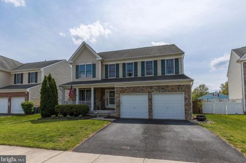 306 Howards Trust Ct, Glen Burnie, MD 21060-8352