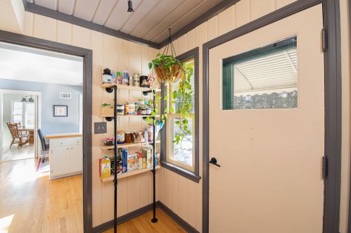 9705 Ctr St, Milwaukee WI 53222-4526 exterior