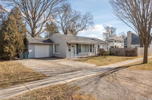 1610 Yosemite Blvd, Bham MI  48009-6540 exterior