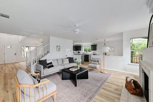 8029 Evadean Cir, Austin TX 78745-8004 exterior