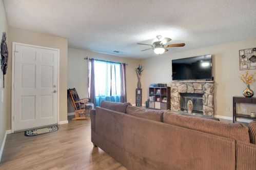 654 Birchwood Way, Turlock CA 95380-5952 exterior