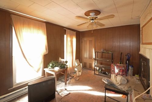 89 Main St, Ware MA 01082-1318 exterior