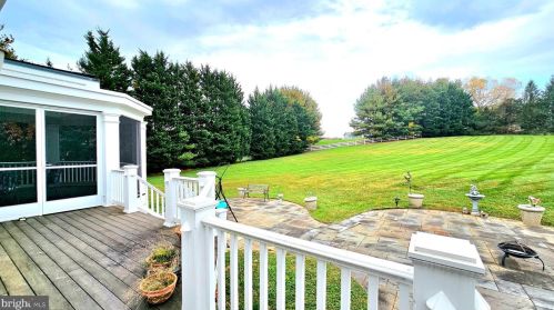 17815 Fraley Farm Rd, Rockville MD 20855-1664 exterior