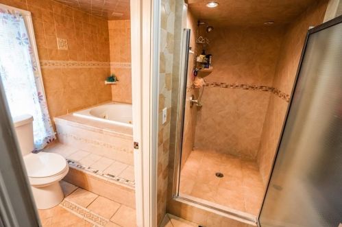 7 Deborah St, Providence RI 02909-4507 exterior