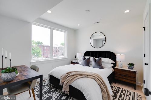 959 Marshall St, Philadelphia PA 19122 exterior