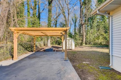 1270 Elizabeth Ave, Atlanta GA 30310-3914 exterior