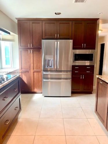 109 Sagamore Ter, Fort Pierce FL 34983-1287 exterior