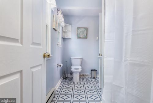 119 Brent Dr, Media PA 19086-6610 exterior