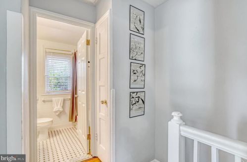 6014 Kings Hwy, Alexandria VA  22303-2232 exterior