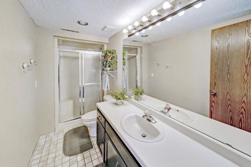 5652 Deer Trl Pt, Saint Paul MN 55118-2750 exterior