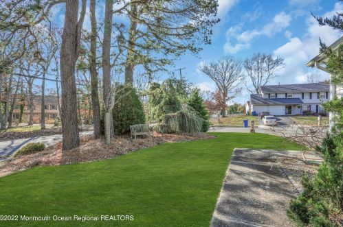 984 Woodlane Rd, Jackson Twp NJ 08527-1556 exterior