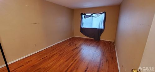 17 College Dr, Edison NJ  08817-5902 exterior