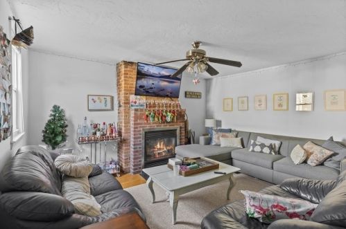 442 4 St, Boston MA 02127-2653 exterior