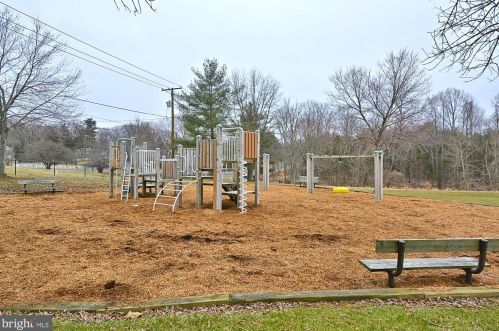 13110 Cleveland Dr, Rockville MD 20850-3723 exterior