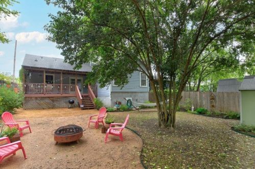 1708 Cedar Ave, Austin TX 78702-1429 exterior