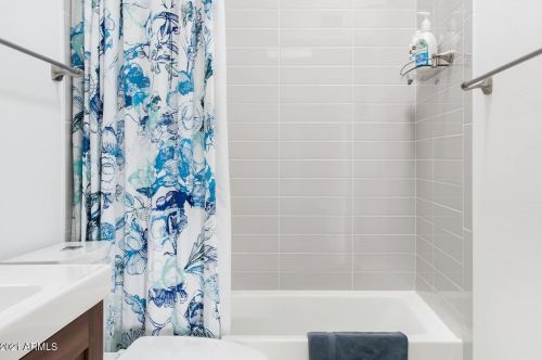 325 Colter St, Phoenix AZ 85018-1536 exterior