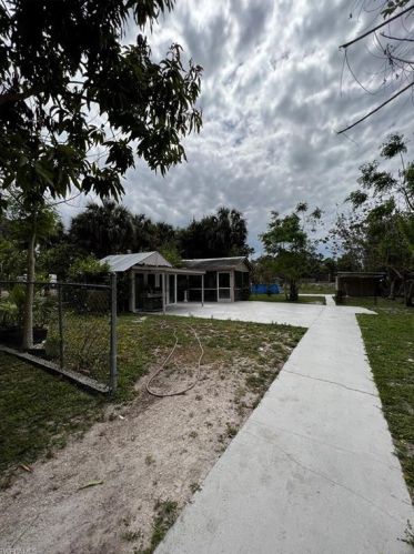 2848 10 Ave, Naples FL 34120-5119 exterior