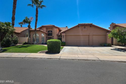 3285 Ambrosia Dr, Chandler, AZ 85248-3645