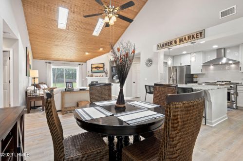 35 Grande Oaks Dr, Bluffton SC 29910-5502 exterior