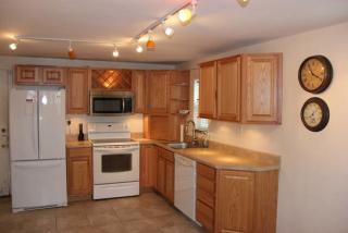 2653 Woodstock Ave, Pittsburgh PA  15218-2258 exterior