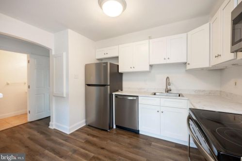 57 Orch Ct, Limerick PA 19468-2913 exterior