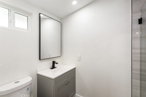 518 Orangethorpe Ave, Fullerton CA  92832-2803 exterior