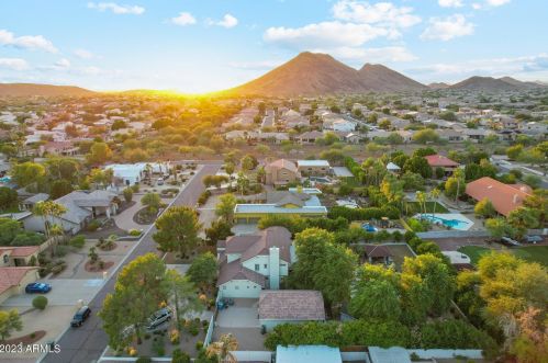 4822 Avenida Del Rey, Phoenix AZ  85083-2203 exterior