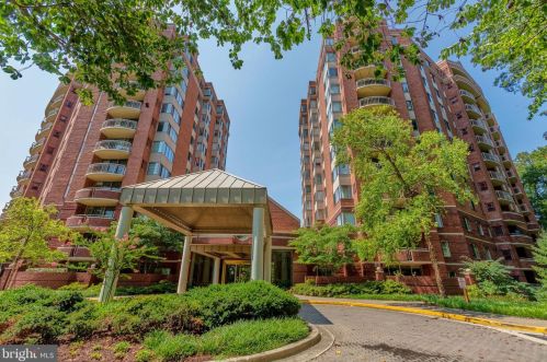 5802 Nicholson Ln, Rockville MD  20852-2965 exterior