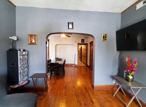 1356 Ridgeway Ave, Chicago IL 60659-1116 exterior