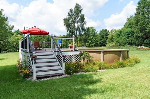 1743 30 St, Kalamazoo MI 49048-5891 exterior