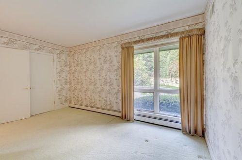 1411 Hollow Tree Dr, Pittsburgh PA 15241-2960 exterior