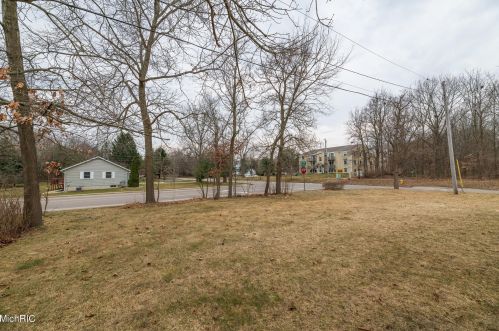 9937 Westnedge Ave, Kalamazoo, MI 49002-6856