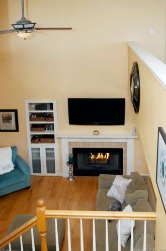 16 Highland Ave, Ellington CT 06029-3796 exterior