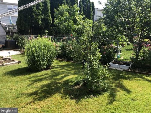 40 Altamawr Ave, Trenton, NJ 08648-3806