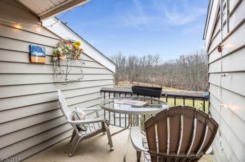 51 Slope, Clinton NJ 08809-1134 exterior