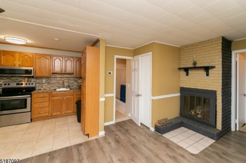 150 Madison Trl, Hopatcong NJ  07843-1519 exterior