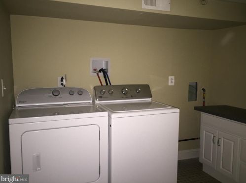 1727 Broad St, Philadelphia PA  19148-1527 exterior