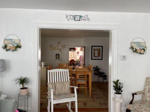 275 Diamond Hl Rd, Woonsocket RI 02895-1504 exterior