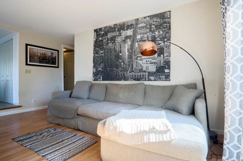 60 Howard Ave, Norwalk CT 06855-1508 exterior