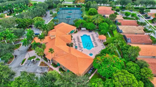 7650 Caprio Dr, Boynton Beach FL 33472-7370 exterior