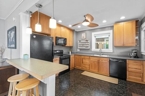 524 Mifflin Ave, Pittsburgh PA 15221-3276 exterior