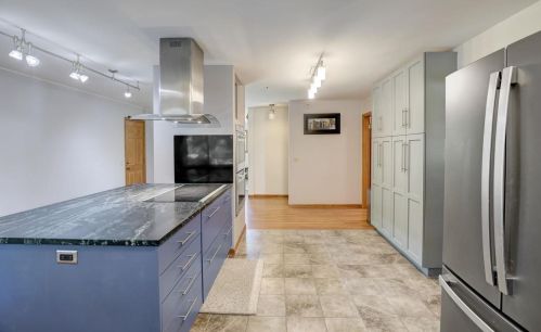 4510 Odana Rd, Madison WI  53711-1445 exterior