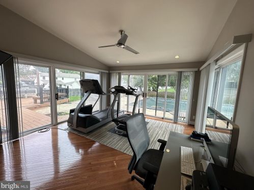 2269 Pne Rd, Huntingdon Valley PA 19006-4028 exterior