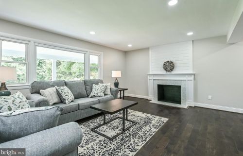 2002 Belle View Blvd, Alexandria VA 22307-1360 exterior