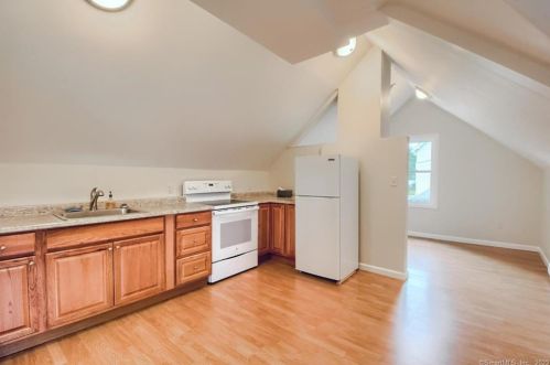 146 Clarence St, Torrington CT 06790-6745 exterior