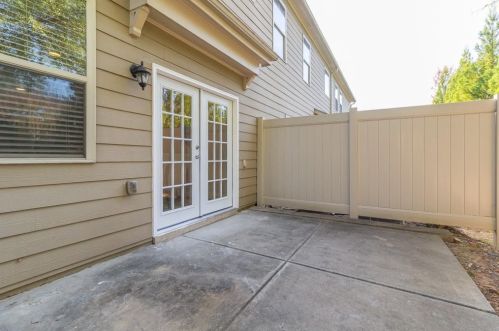 2134 Knoll Pl, Atlanta GA 30329-1539 exterior