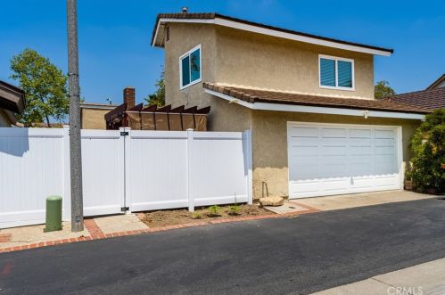 14402 Raintree Rd, Tustin CA  92780-6930 exterior