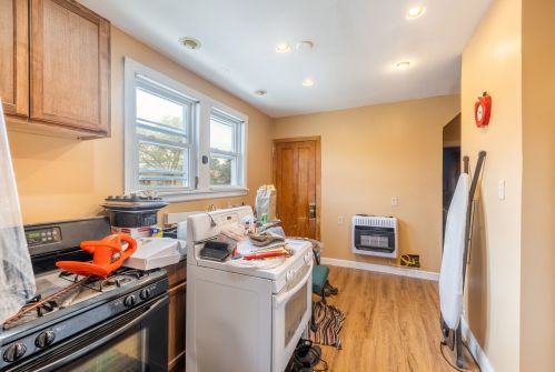 1413 10 Ave, Broadview IL 60153-1537 exterior