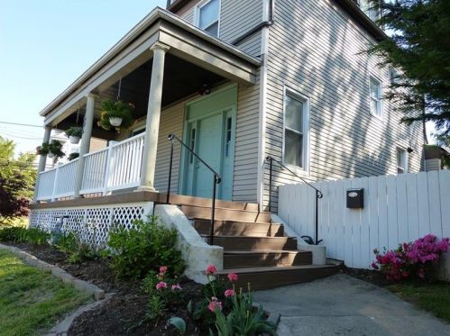 1696 Montpelier Ave, Pittsburgh, PA 15216-1913