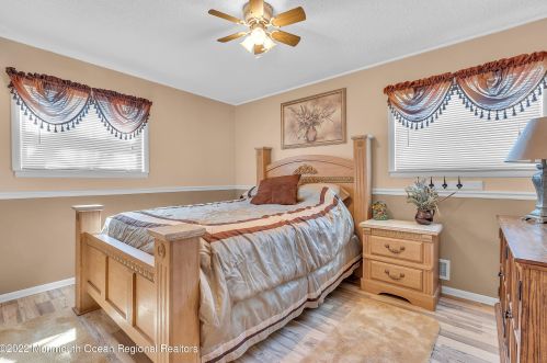 17 Dogwood Dr, Jackson Twp NJ 08527-1342 exterior